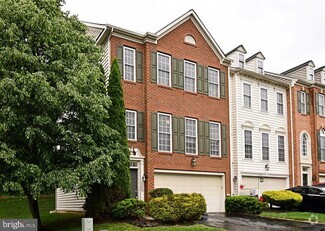 Building Photo - 2304 Lennon Ln