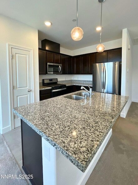 Foto del edificio - 2018 Cradle Mountain Dr