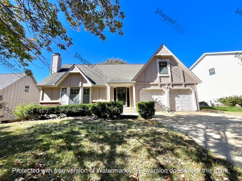 11620 Cody St, Overland Park, KS 66210 House Rental in Overland Park