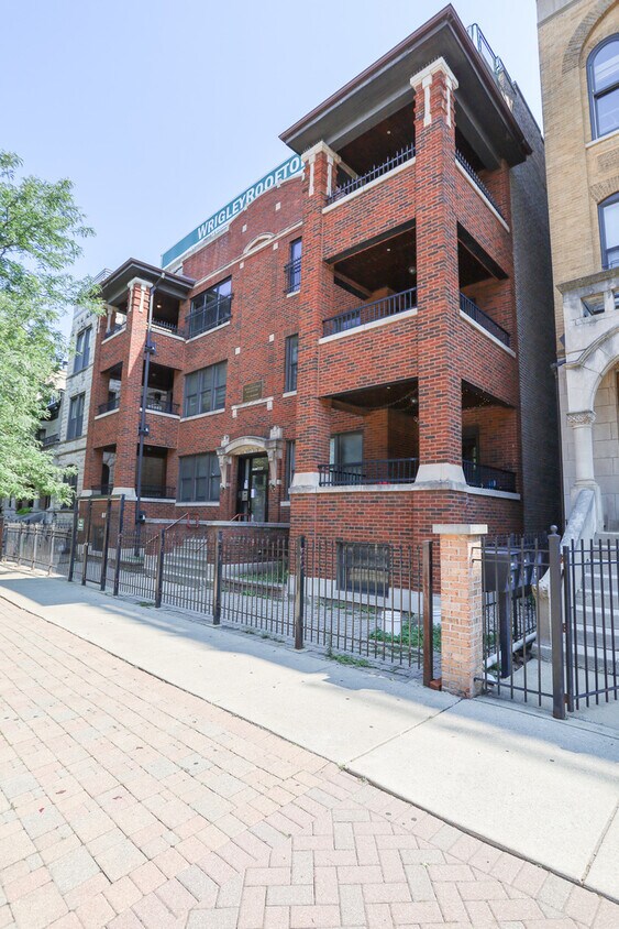 Primary Photo - 3645 N Sheffield Ave