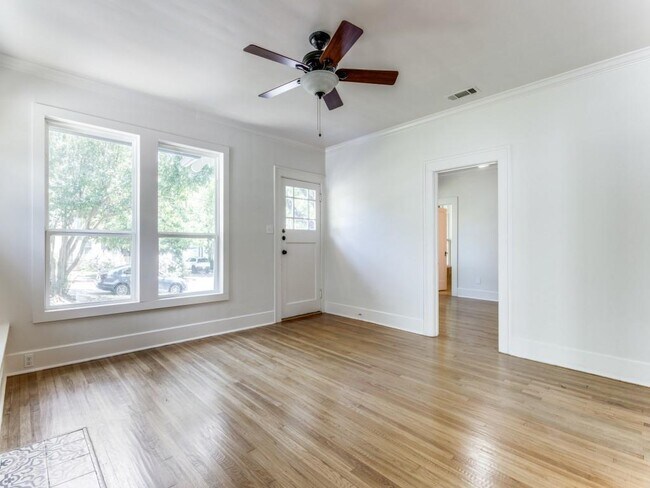 Foto del edificio - 207 E 33rd St