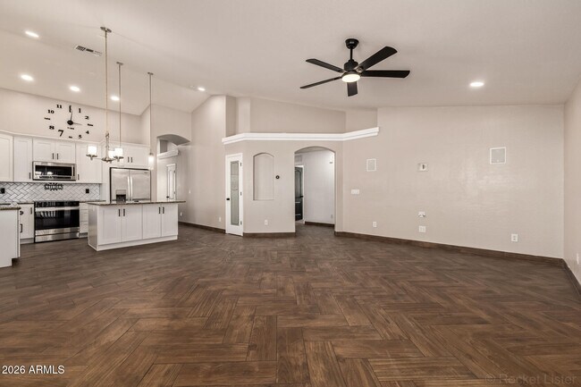 Foto del edificio - 23538 W Grove Cir