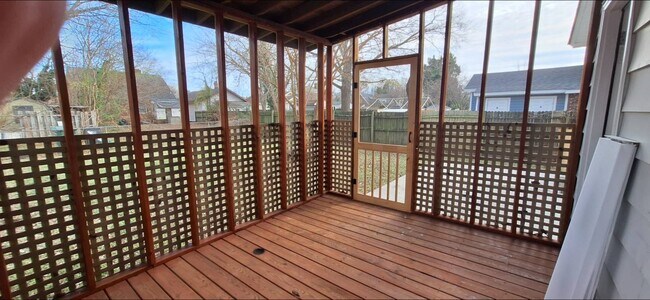 Foto del edificio - 711 Lafayette Ave