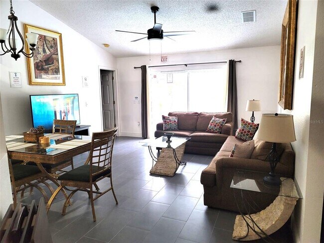 Building Photo - 730 Pine Cone Dr