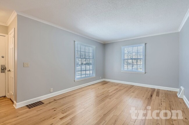 Foto del edificio - 2942 Zenith Ave N