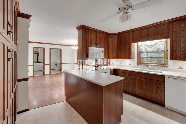 Photo - Spacious & Private 4BR Retreat on 2.5 Acre... House