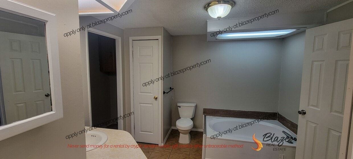 Building Photo - Large 2 Bedroom Home in CISD
