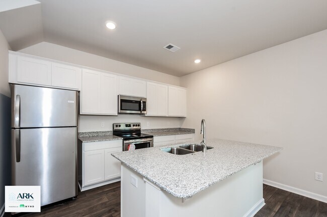 Building Photo - 615 Green Wigeon Rd