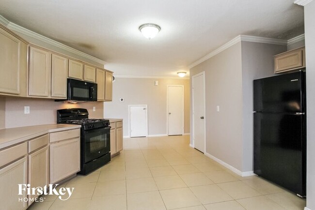 Building Photo - 8114 Scarlet Tanager Dr