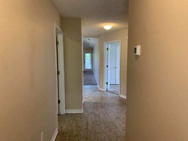 Building Photo - 862 Hamilton Bridges Dr W
