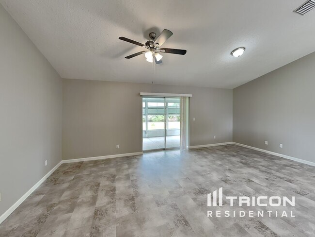 Foto del edificio - 6504 64th Ln E