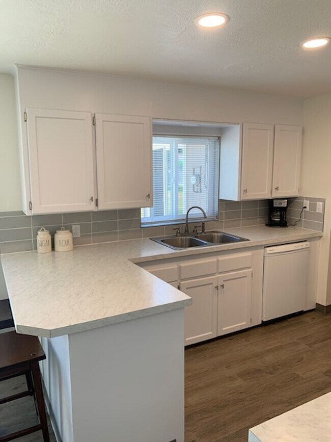 Foto del edificio - Beautifully Updated 3 Bedroom 1 Bath Home in the Spokane Valley