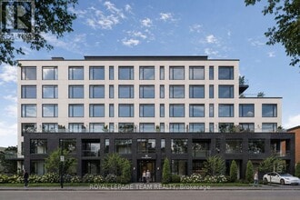 Building Photo - 398 Roosevelt Ave