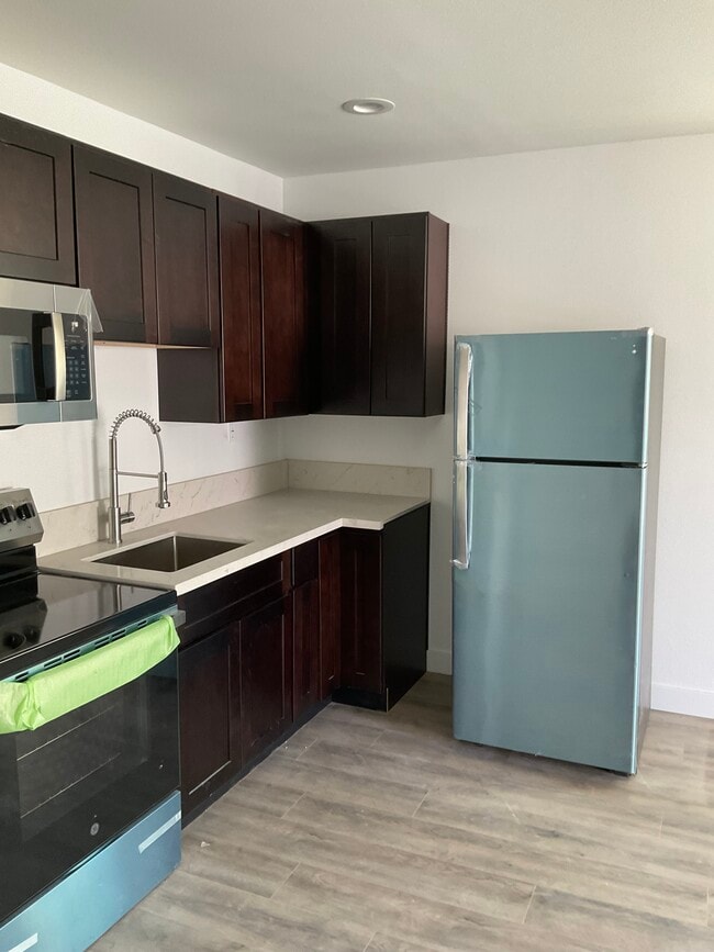 Building Photo - 1487 Claremont Pl