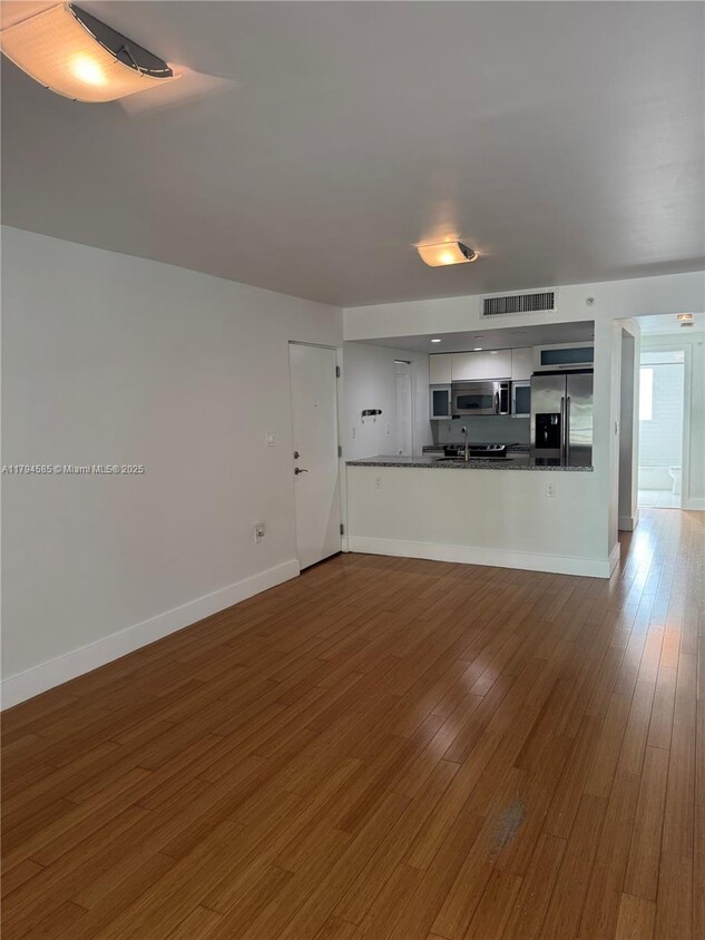 Primary Photo - 7541 SW 61st Ave