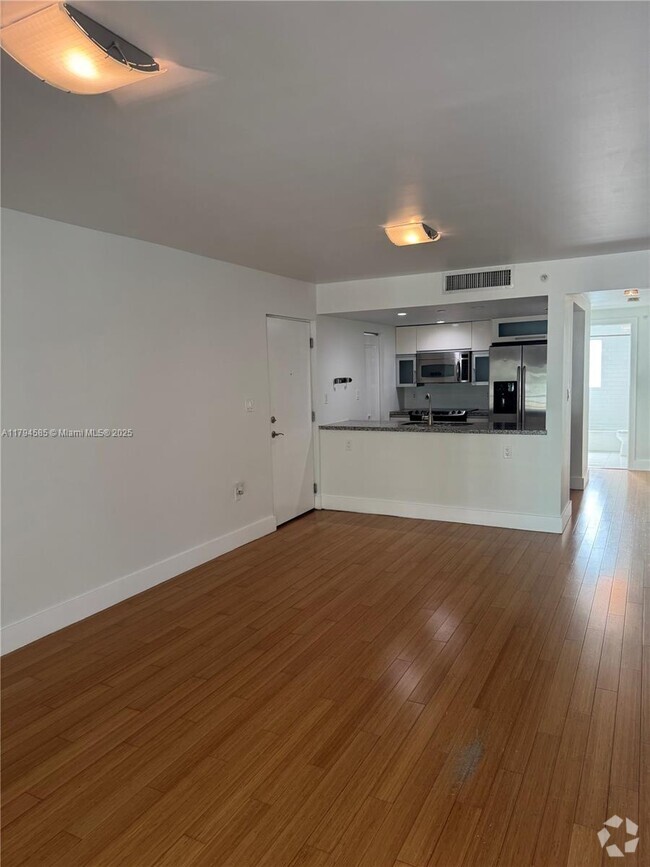 Building Photo - 7541 SW 61st Ave