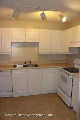 Building Photo - 30 Paddle Boat Ln