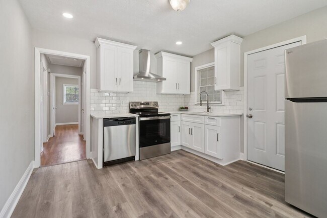 Foto del edificio - 261 Palms Ln SW