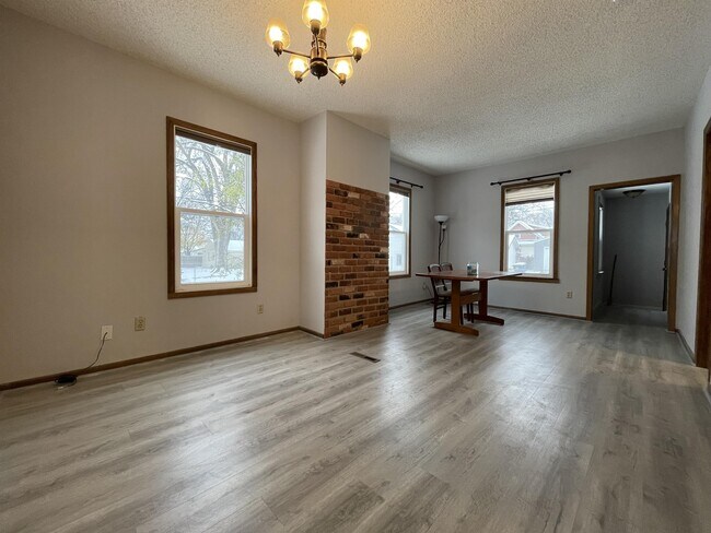 Foto del edificio - 4032 23rd Ave S