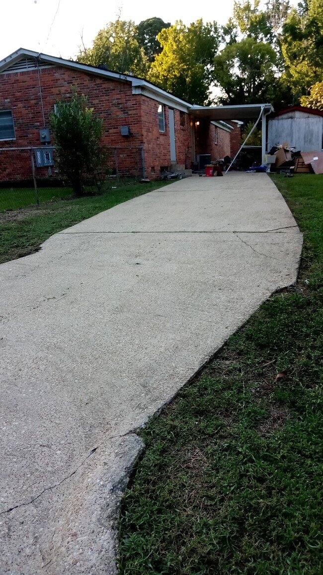 Foto del edificio - 3359 Bedford Ln