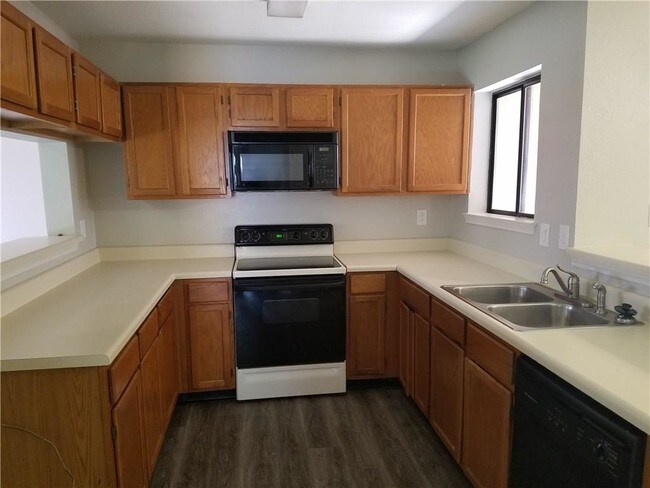 Foto del edificio - 5608 Fox Hunt Dr