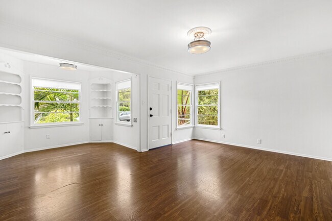 Foto del edificio - 924 Venezia Ave