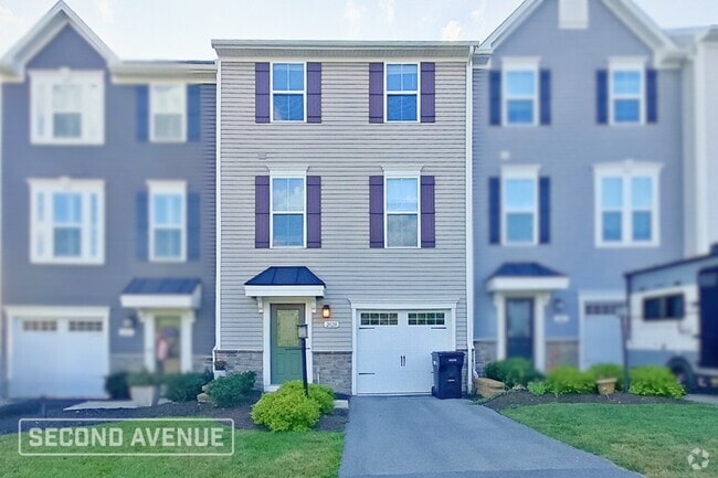 Building Photo - 2028 Cade Dr