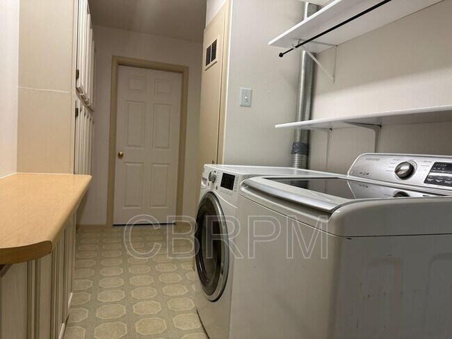 Foto del edificio - 4311 62nd St