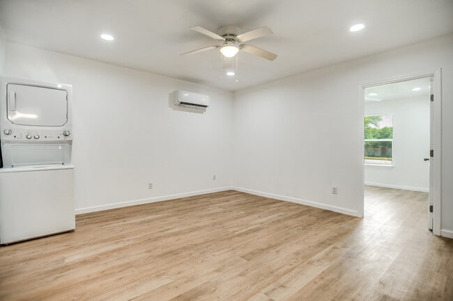 Foto del edificio - 905 W Abram St