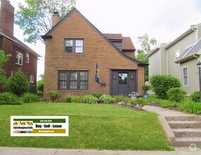 Building Photo - 216 Napoleon St