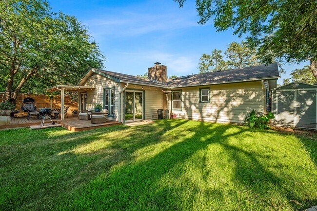 Foto del edificio - 7302 Southwind Dr