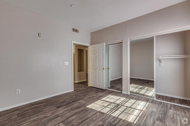 2 BR, 2 BA (Plano B del piso) - 1249 SF - Aspen Peak Condominiums