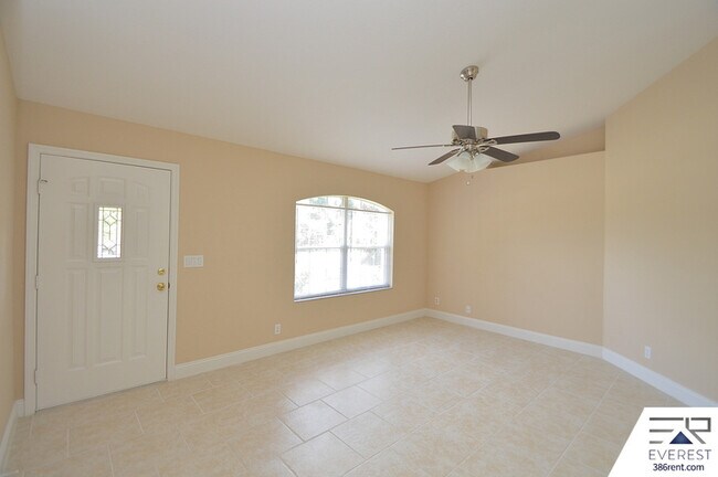 Building Photo - 5 Biddleson Pl