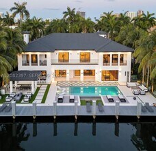 Building Photo - 131 Royal Palm Dr