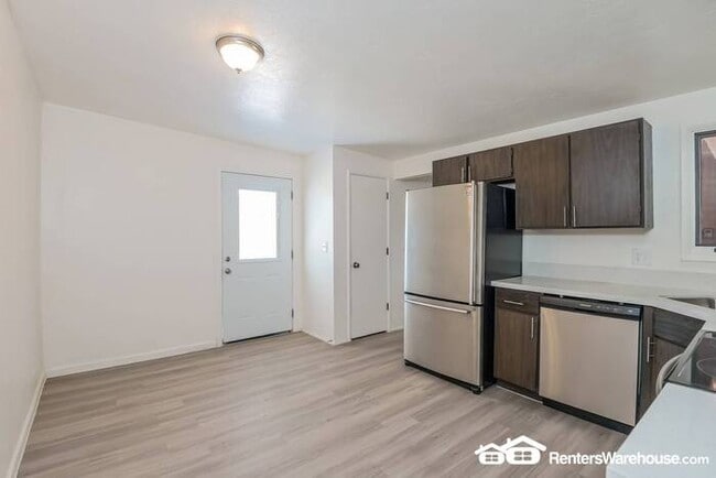 Building Photo - Spacious updated 4 Bed, 3 Bath home in Tucson