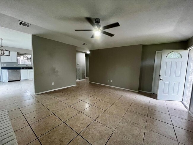Building Photo - 7007 Grackle Dr