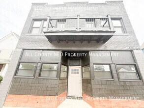Building Photo - 2649 E 110th St