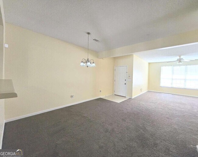 Foto del edificio - 119 Odyssey Dr NW