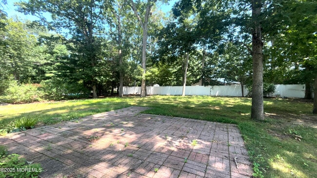 Building Photo - 1409 Wallach Dr