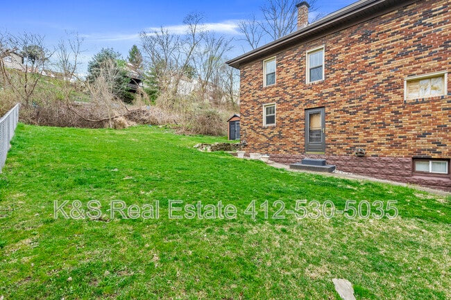 Building Photo - 134 Groveland St