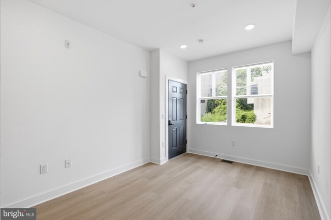 Foto del edificio - 2251 N 12th St