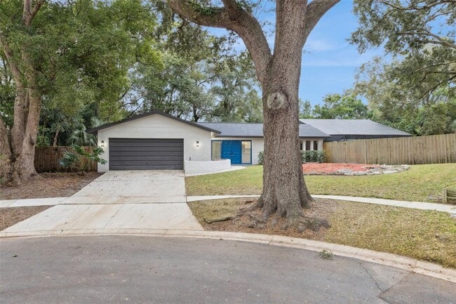 Building Photo - 704 Milan Ct