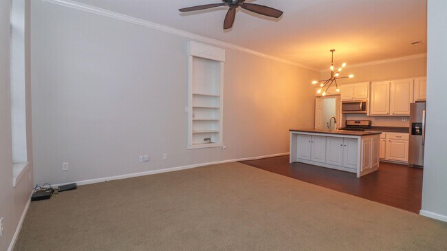 Foto del edificio - 32 N Lafayette Ave