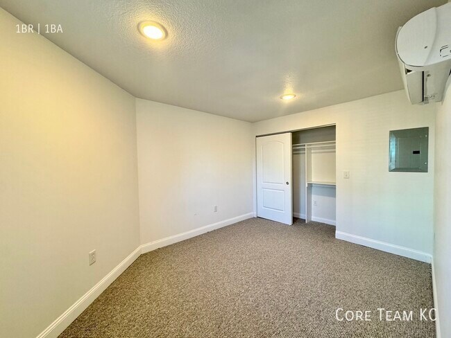 Foto del edificio - 1919 Olathe Blvd