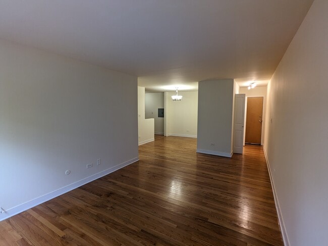 Foto del edificio - 618 W Wrightwood Ave