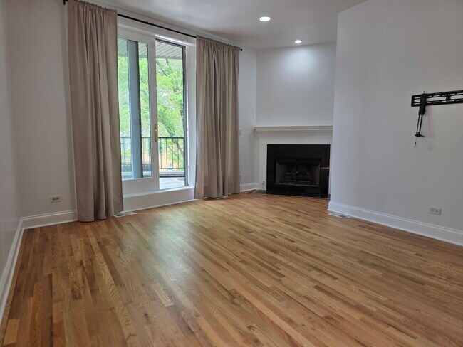 Foto del edificio - 1229 N Campbell Ave