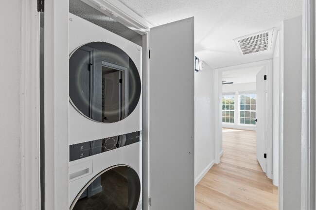 Foto del edificio - 15221 Berry Trail