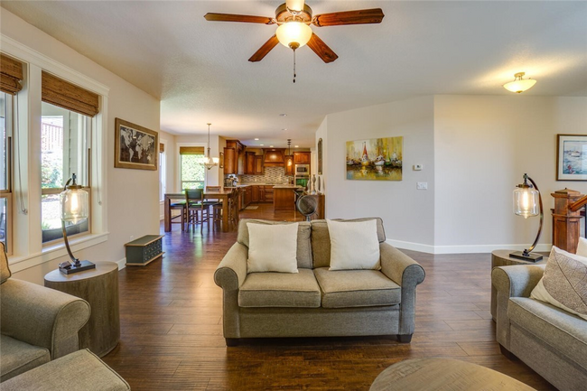 Foto del edificio - 5317 NW Goodwin Loop