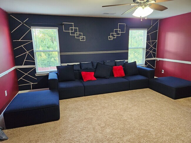 Foto del edificio - 257 Misty Grove Dr