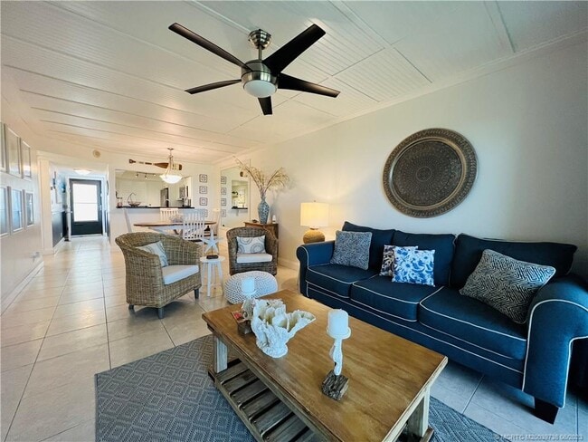 Building Photo - 9490 S Ocean Dr